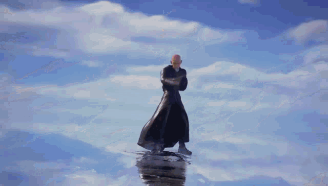 f46cb67d37a9131eb7c2b1551a293c40bb21d16c.gif